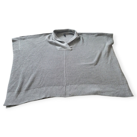 ALYA Francesca's Gray Poncho Sweater Waffle Knit Medium/Large Oversized - Picture 2 of 7